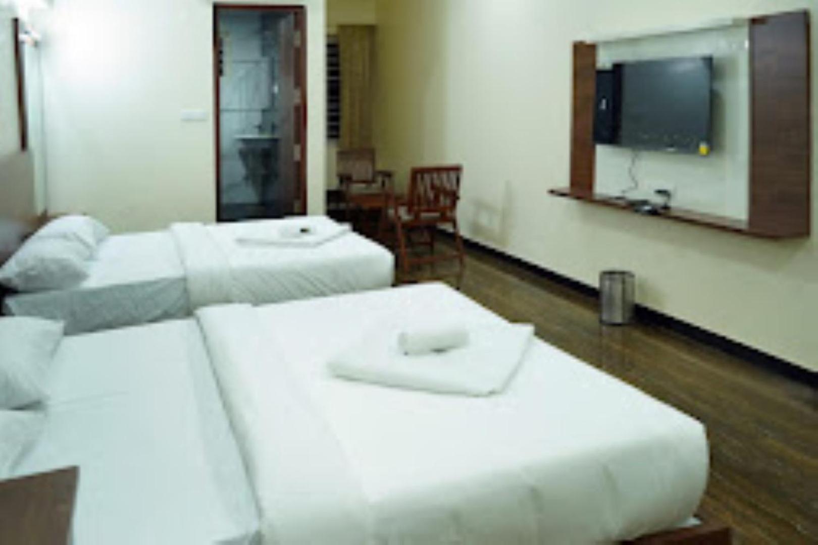 Hotel Nivetha Grand , โคอิมบาทอร์ ภายนอก รูปภาพ